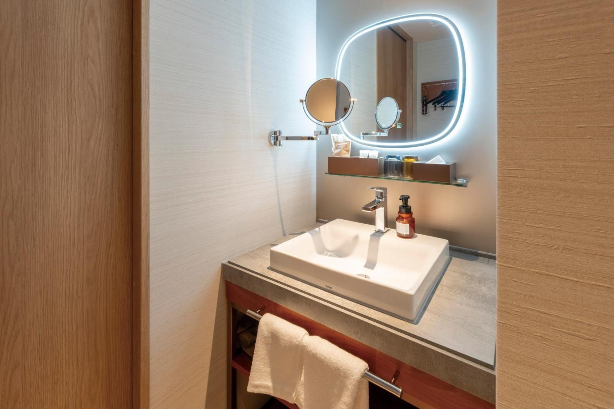 Hotel Springs Makuhari Premier Csiba Kültér fotó