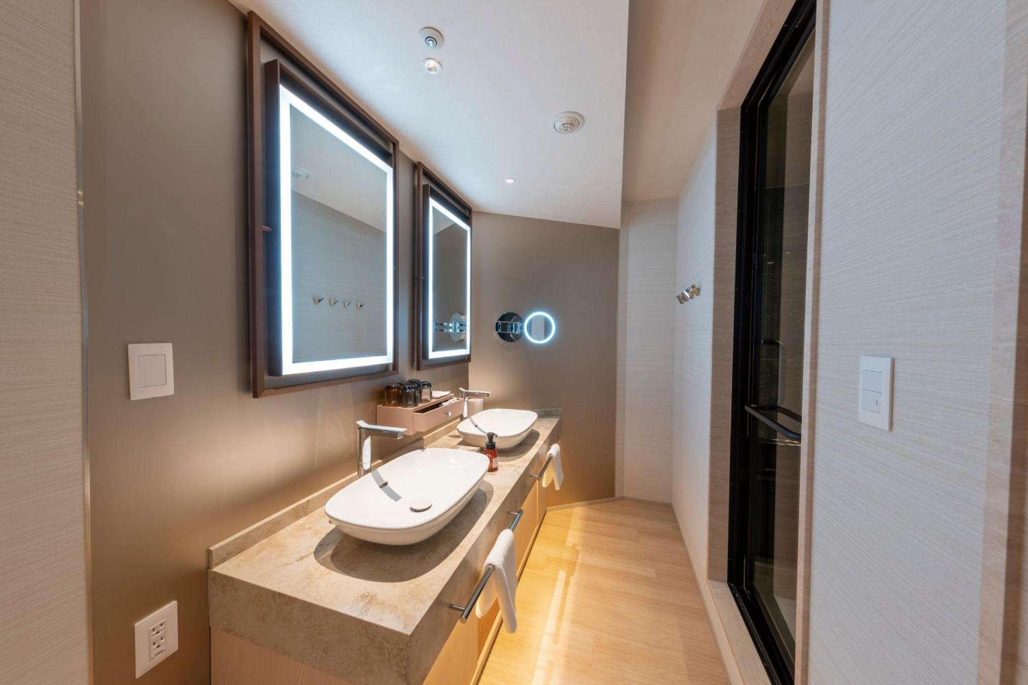 Hotel Springs Makuhari Premier Csiba Kültér fotó